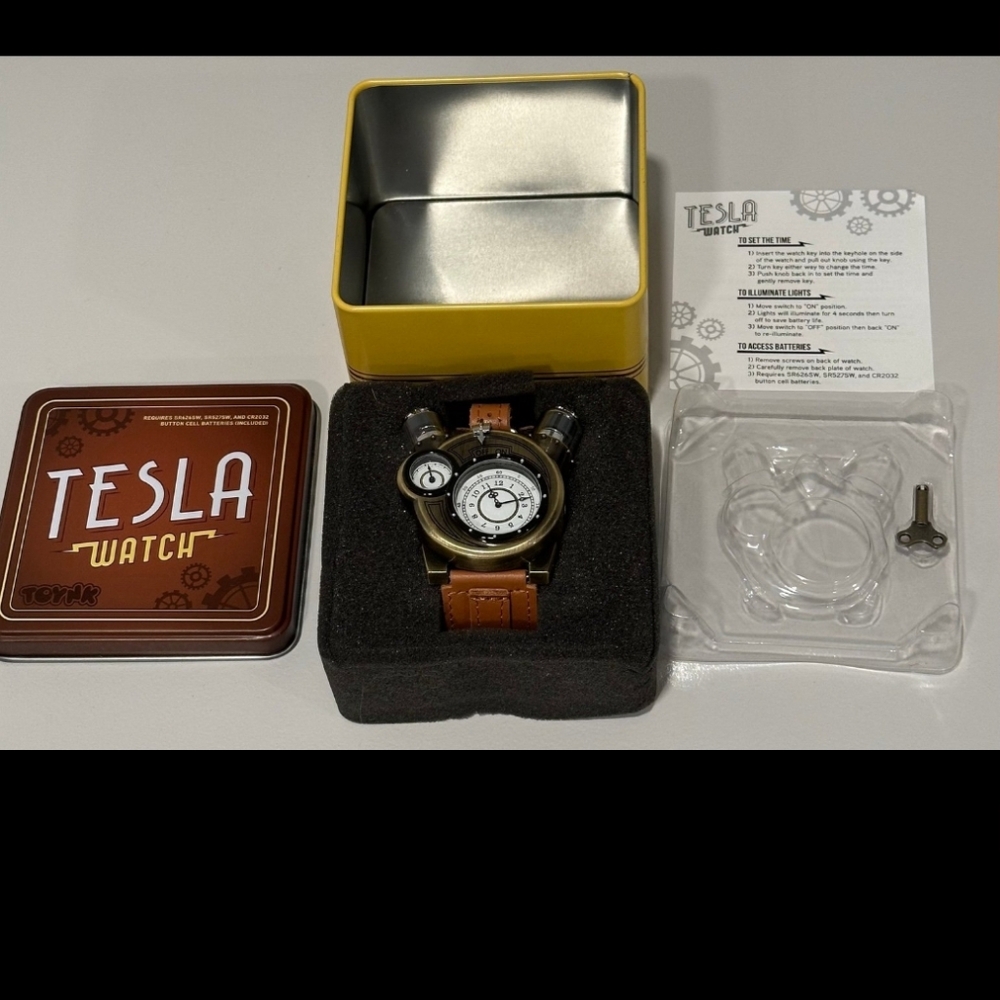 Thinkgeek TESLA WATCH Steampunk Leather band with key